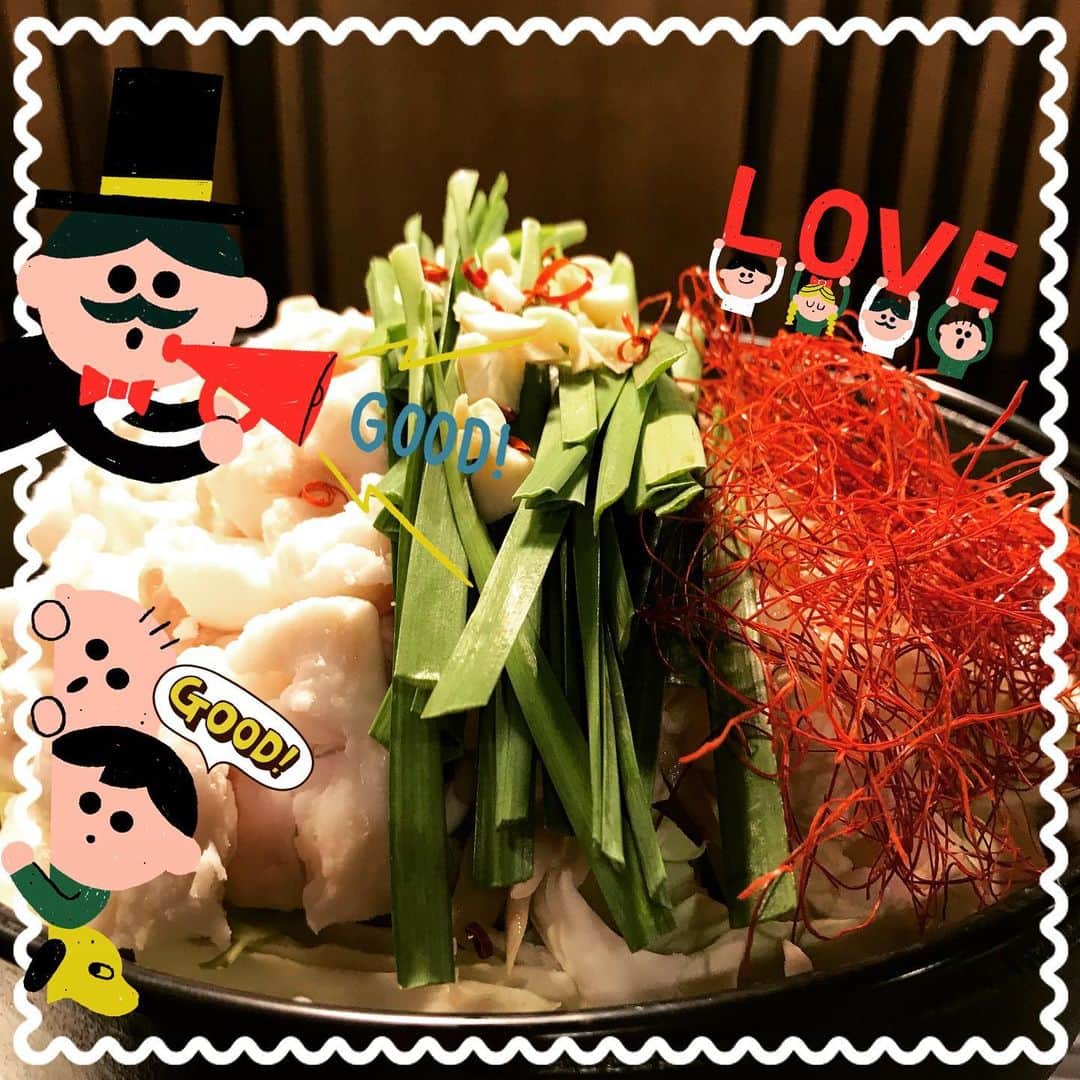 のインスタグラム：「まいど九州魂（くすだま）天王寺店です！  今日は寒いですね！ じゃあモツ鍋しかないでしょ！  ご来店、お待ちしてます！  #阿倍野居酒屋 #阿倍野グルメ #天王寺グルメ #もつ鍋とハイボール #馬刺しと焼酎 #炭火焼きと焼酎 #餃子とビール #活き貝と日本酒」