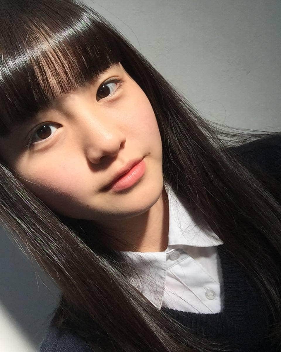 丸本凛のインスタグラム：「冬休みが終わりました⛄️ 気を引きしめて生活したいと思います!👮🏻 #photooftheday#instagood#schooluniform#制服#中3#中学最後」
