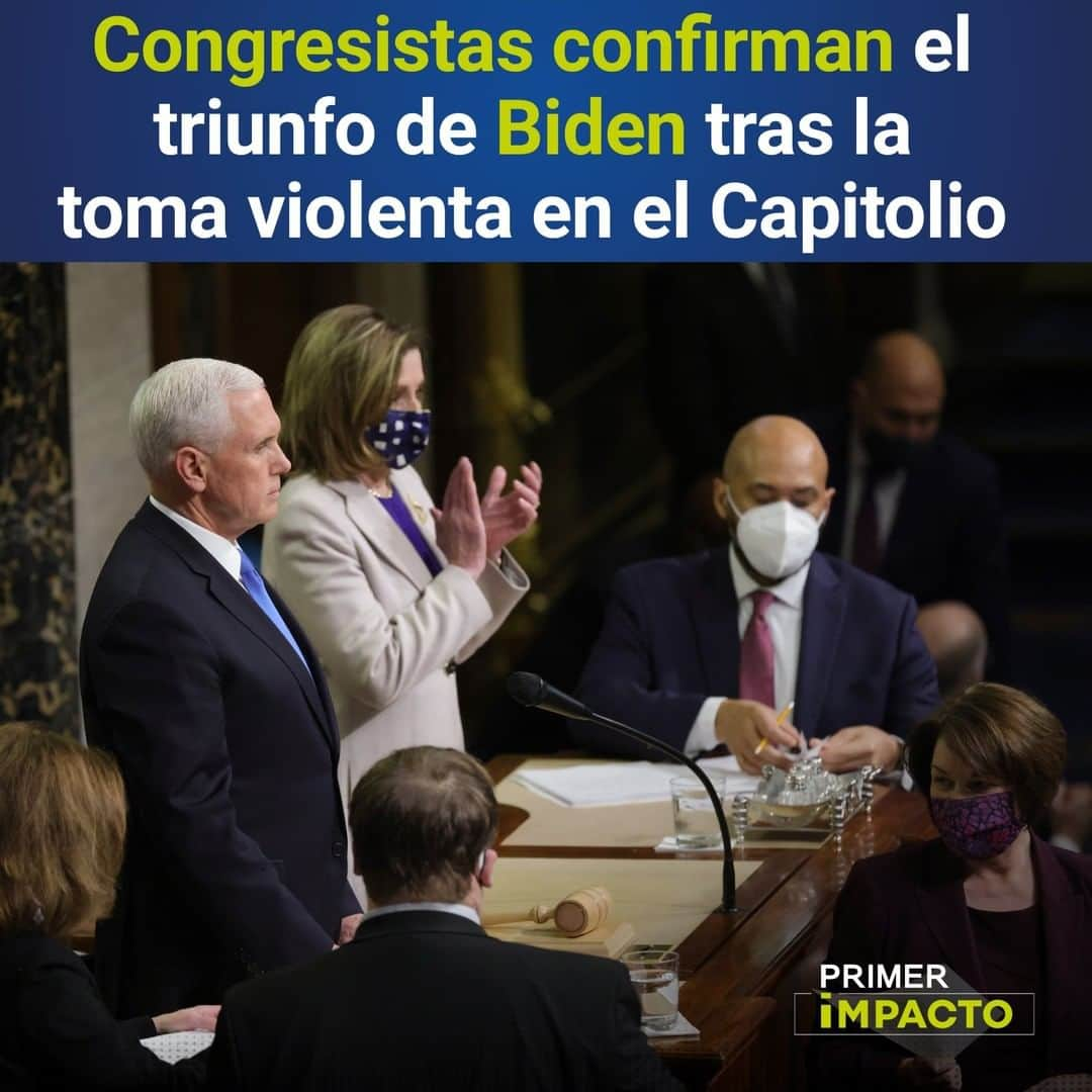 Primer Impactoさんのインスタグラム写真 - (Primer ImpactoInstagram)「El vicepresidente #MikePence certificó los resultados del Colegio Electoral, tras una larga sesión que fue interrumpida por manifestantes que asaltaron el Congreso.  En una sesión bicameral, el Congreso validó la certificación del Colegio Electoral, que ha ratificado el triunfo del presidente electo Joe Biden con una votación de 302 a 232.  Esta es la última certificación del triunfo de Biden por parte del gobierno federal.  La validación ocurrió luego que ambas cámaras debatieron y rechazaron por separado objeciones a los resultados de los comicios de Arizona y Pennsylvania.  La sesión bicameral fue interrumpida durante el día cuando una muchedumbre inconforme con los resultados de los comicios irrumpió en el Congreso, rompiendo ventanas y causando otros estragos hasta llegar a la cámara del Senado y la oficina de la presidenta de la cámara baja Nancy Pelosi.  El caos y la violencia en la capital del país dejó al menos cuatro muertos.  Más información en el link de nuestra biografía.  #PrimerImpacto.」1月7日 17時58分 - primerimpacto