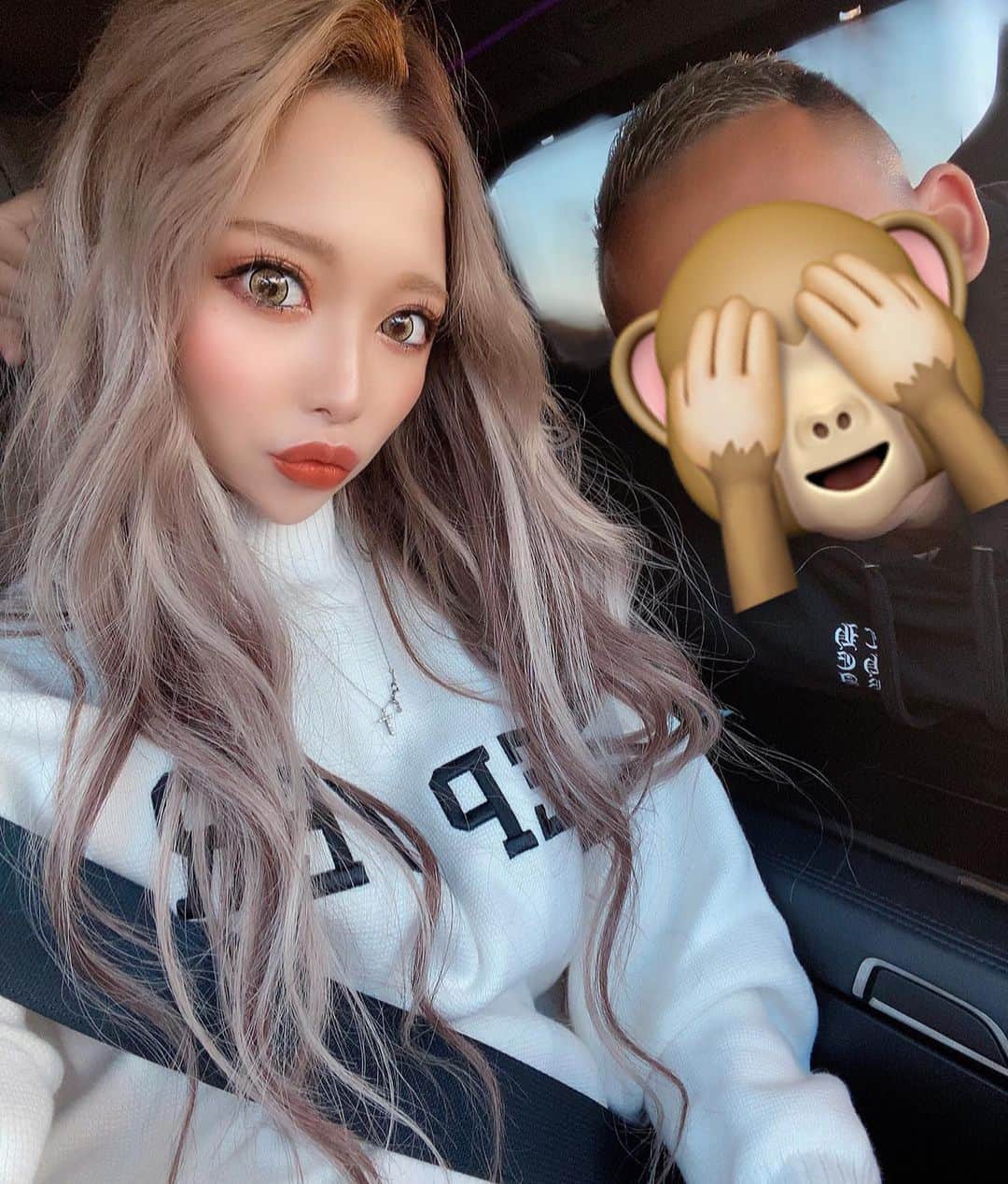 のインスタグラム：「. 夫婦👩‍❤️‍👨💋 今年も仲良くやっていきましょう😈 . . #夫婦写真#年下旦那」