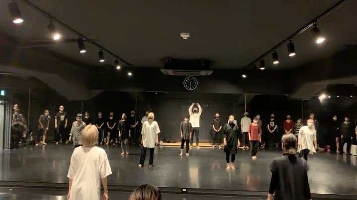 黒須洋壬のインスタグラム：「黒須洋嗣 JAZZ CLASS 2021.Jan.7 @danceworks_jpn  @xross #あなた @kuma_power  #mask #dance #jazzdance #tokyo #japan」