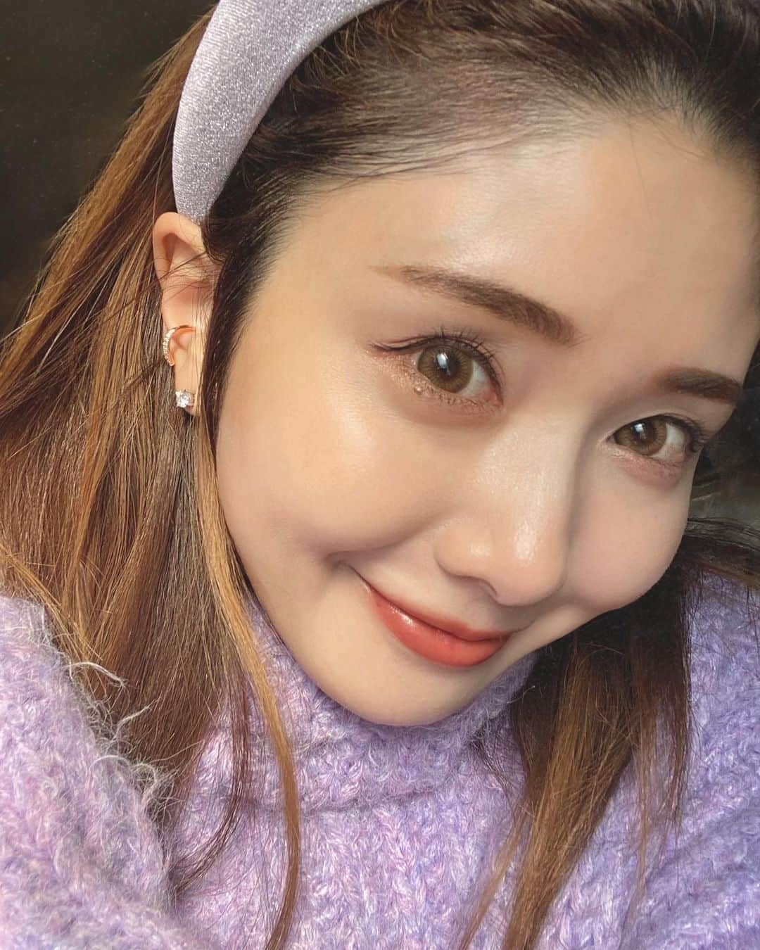 一木美里さんのインスタグラム写真 - (一木美里Instagram)「my friend(grew up together🤍)gave me a lovely earcuff💎💎💎Thank you so much💜💜💜 Its goes well with my fav moissanite earrings🤍  幼なじみがくれたイヤーカフが可愛すぎて自撮りした😋📸 お気に入りのモアサナイトと重ね付け💎 またしばらく自粛の日々ですが、がんばりましょう✨✨✨  소꿉친구부터 선물🎁  #gift#luckycharm#イヤーカフ#ピアス#お気に入り」1月7日 18時30分 - misato_ichiki