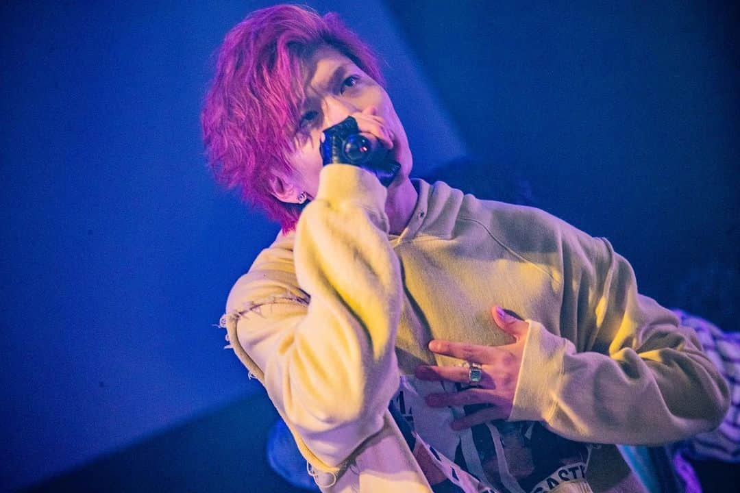 KENTO.iのインスタグラム：「ライブしたくて毎日ウズウズ」