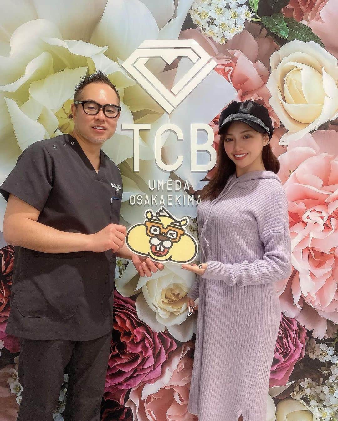 まゆさんのインスタグラム写真 - (まゆInstagram)「昔に鼻が折れてから 曲がってるのと鷲鼻気味で 自分の鼻が好きじゃなくって 色々なクリニックで聞いても 整形すると曲がってるのが余計に 際立つから触らない方がいいと 言われてきたんやけど少しでも改善したくて ヒアルロン酸注入してもらいに 東京中央美容外科梅田大阪駅前院のドクタービーバーこと寺西先生🦫にお願いしてきた✨ @tcb_umeda  @tcb_teranishi   注射もチクッとするぐらいの痛みで 一瞬で鷲鼻改善✨ 1年程継続する少し硬めのクレヴィエルっていうヒアルロン酸！ 本当微々たる事なんやけど 自分自身にとっては かなりのコンプレックス🥺 少しの事でも改善されたら気分あがる💗  自己満足の世界最高✨  #ヒアルロン酸ならtcb東京中央美容外科 #美容整形ならtcb東京中央美容外科 #東京中央美容外科 #東京中央美容外科梅田大阪駅前院 #美容外科 #梅田大阪駅前院 #ビーバー先生　#寺西院長# #ヒアルロン酸 #ドクタービーバー　#寺西宏王　#TCB梅田院　#TCB梅田　#TCB梅田大阪駅前院　#TCB　#北新地　#西梅田　#大阪 #PR」1月7日 18時50分 - mayumixx119