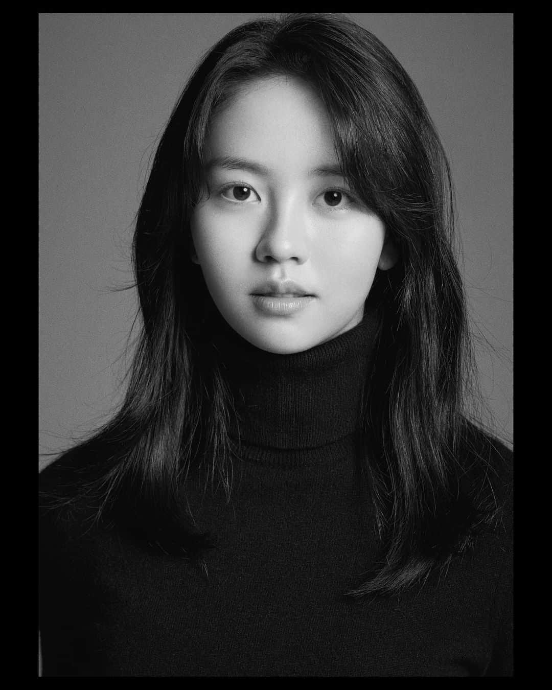 キム・ソヒョンさんのインスタグラム写真 - (キム・ソヒョンInstagram)「📷 저의 22살을 예쁘게 남길 수 있게 해주신 @yyoungbae 감사합니다♥️」1月7日 19時27分 - wow_kimsohyun
