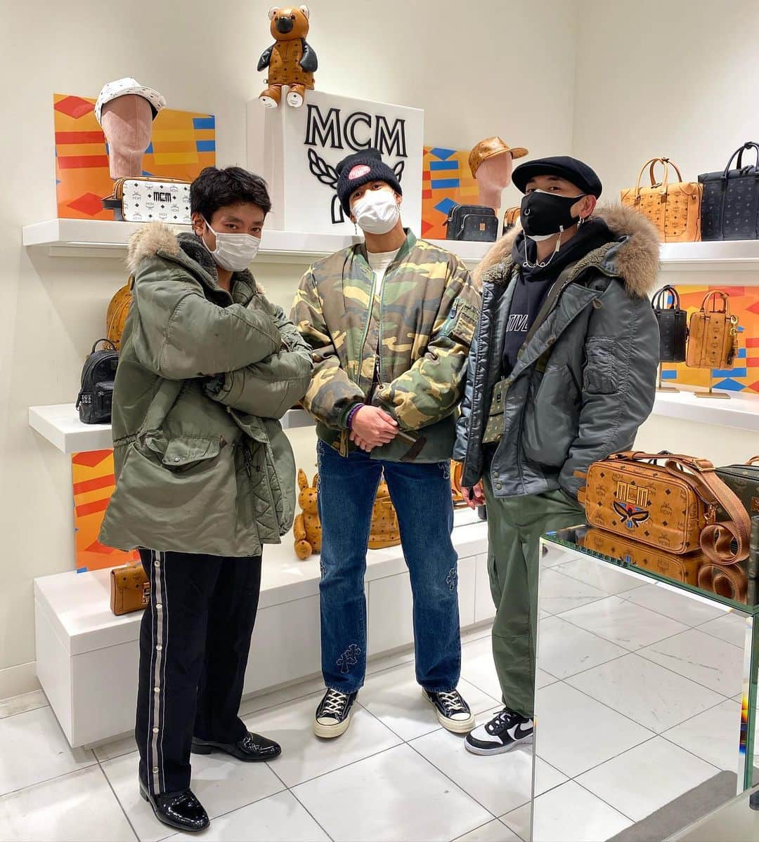 DJ DARUMAのインスタグラム：「どうも我々です👋🏻✨😷😷😷」