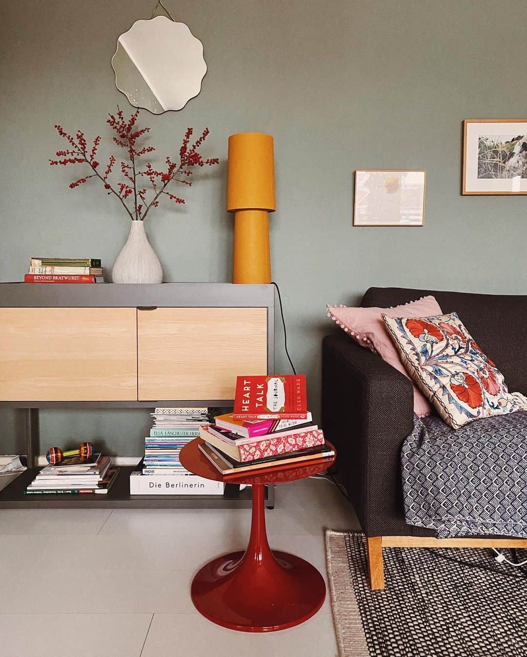 STIL IN BERLINのインスタグラム：「What a wild beginning to the year - all experienced from the false safety of my couch.」