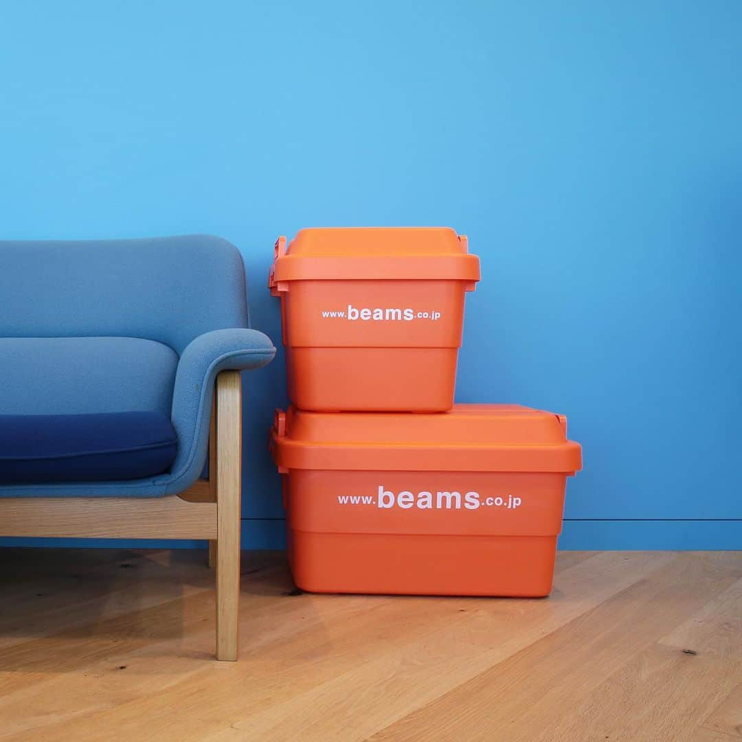 BEAMS ZAKKAさんのインスタグラム写真 - (BEAMS ZAKKAInstagram)「bPr BEAMS / "オリジナル トランクカーゴ（30L、50L）"  ご好評いただいているbPr BEAMSオリジナルのトランクカーゴ。 30Lと50Lの2種類ご用意しており、アウトドアから室内の収納と幅広い用途で使用できます。 重ねておいてもインテリアとしてオシャレ。 収納ボックスだっておしゃれに。 スタッフの愛用者も多いオススメの名品です。  @bprbeams @beams_official  @beams_mens_casual   #beams #bprbeams #trunkcargo #orange #30l #50l #present #gift #ビームス #bprビームス #トランクカーゴ #オレンジ #プレゼント #ギフト」1月7日 20時33分 - bpr_beams