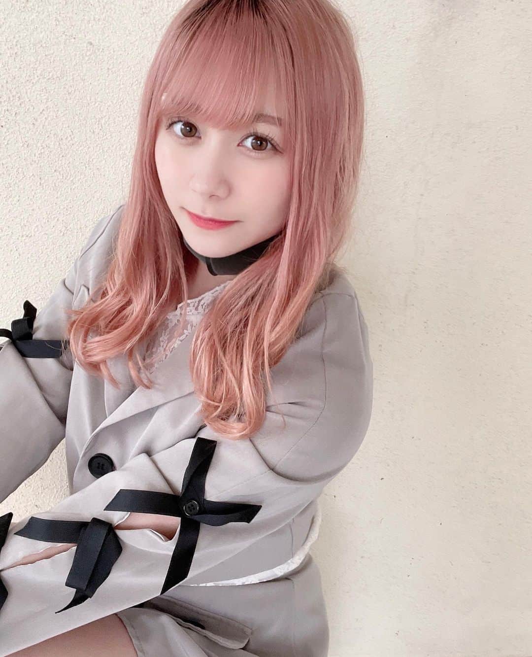 のインスタグラム：「前髪で🩹隠してるつもりだけど隠しきれてない🤣」