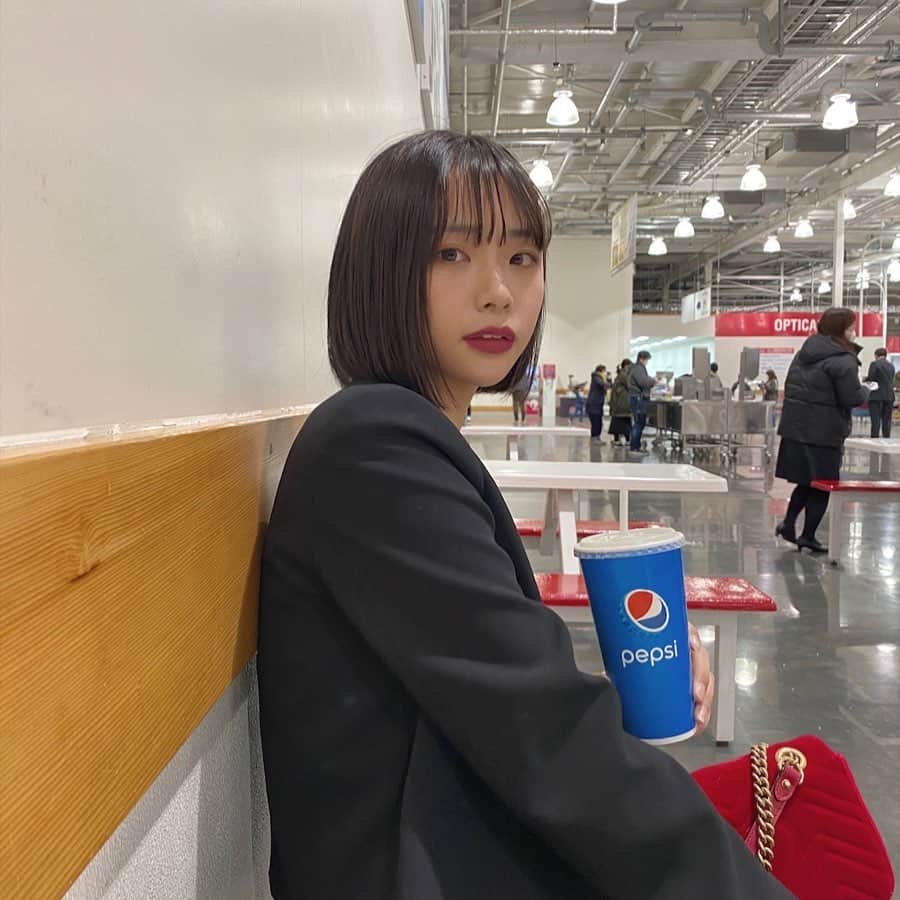 麻生果恩のインスタグラム：「#ボブ好きな人と繋がりたい#ロング好きな人と繋がりたい」