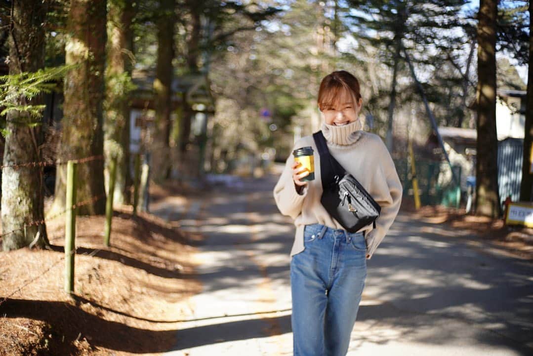 のインスタグラム：「ㅤㅤㅤㅤㅤㅤㅤㅤㅤ 新宿行ったついでにルミネエストに寄り道したら 狙ってたかおちゃんデニムとか 可愛いお洋服にいっぱい出会えて 今日は久々に全身 @murua_official ❤️ ㅤㅤㅤ 店舗でお買い物するのは MURUAに限らず久しぶりだったけどやっぱり楽しい！ 販売員時代を思い出しましたとさ🥲❤︎ #MURUA#fashion#ママコーデ」