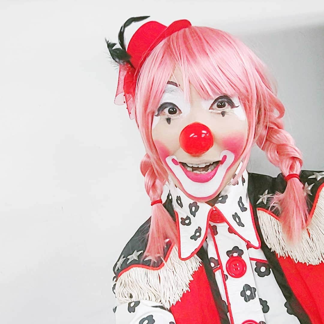 atsukoさんのインスタグラム写真 - (atsukoInstagram)「やあ！ みんなを笑顔にしちゃうぞ🤡」1月7日 21時08分 - angela_atsuko