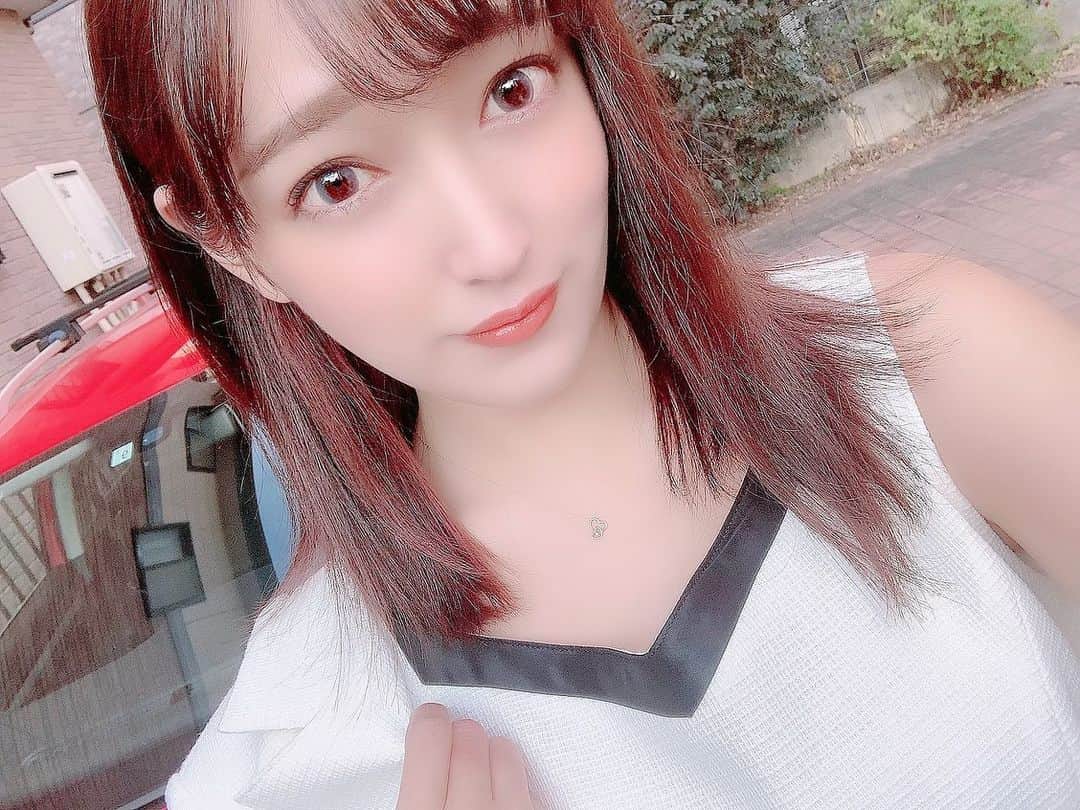 のインスタグラム：「𓊆カラコン𓊇  PRです‎ ܾ ܾ 𖥧𓇣 ܾ ܾ ܾ   「VNTUS(ヴァニタス)」( @vntus_official )のカラコンをいただきました☆ 「瞳をメイクするカラコン」 瞳を盛るカラコンではなく、ファッションやアイメイクのように、その日のシチュエーションに合わせながら装用 して楽しむカラコンなんだって𓅿 確かに盛れる！というよりは、かわいい！って感じがするꕀ♡˒˒  ꒰ レンズスペック ꒱ 使用期間:1日 直径(DIA):14.2mm 色直径:13.2mm ベースカーブ(BC):8.6mm 含水率:38.5%  最近ずっとクリアコンタクトで、カラコンほぼ卒業したんだけど、このカラコンはかわいいꪔ̤̥ ꪔ̤̮ ꪔ̤̥  #VNTUS #ヴァニタス #カラコンレポ #カラコン #PR」