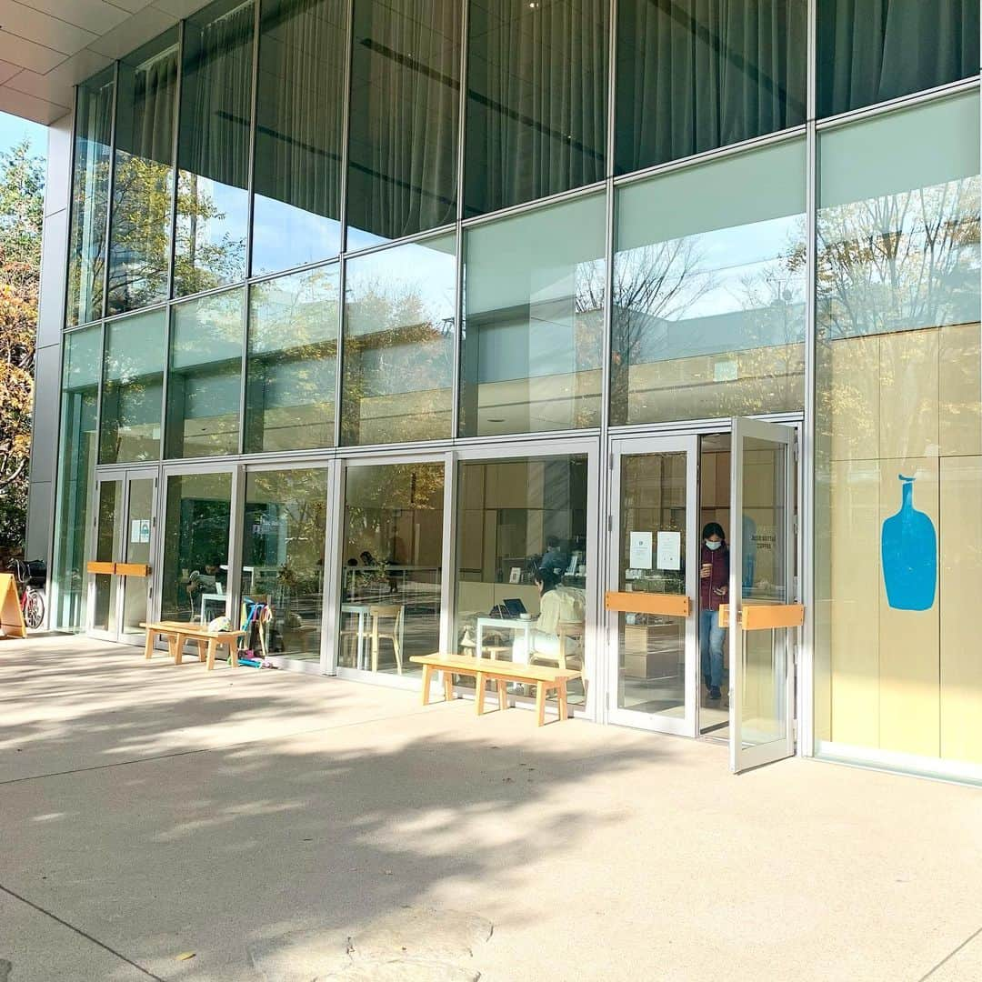 横山キラさんのインスタグラム写真 - (横山キラInstagram)「#bluebottlecoffee  #ブルーボトルコーヒー #六本木 #六本木カフェ #bluebottle #カフェ巡り」1月7日 21時25分 - kira_yokoyama_