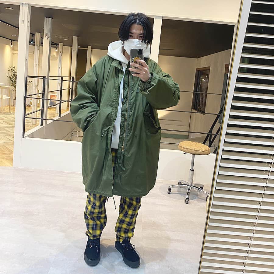 野口和弘のインスタグラム：「M65のデッドストックにチェックパンツ。 髪の毛は永野。」