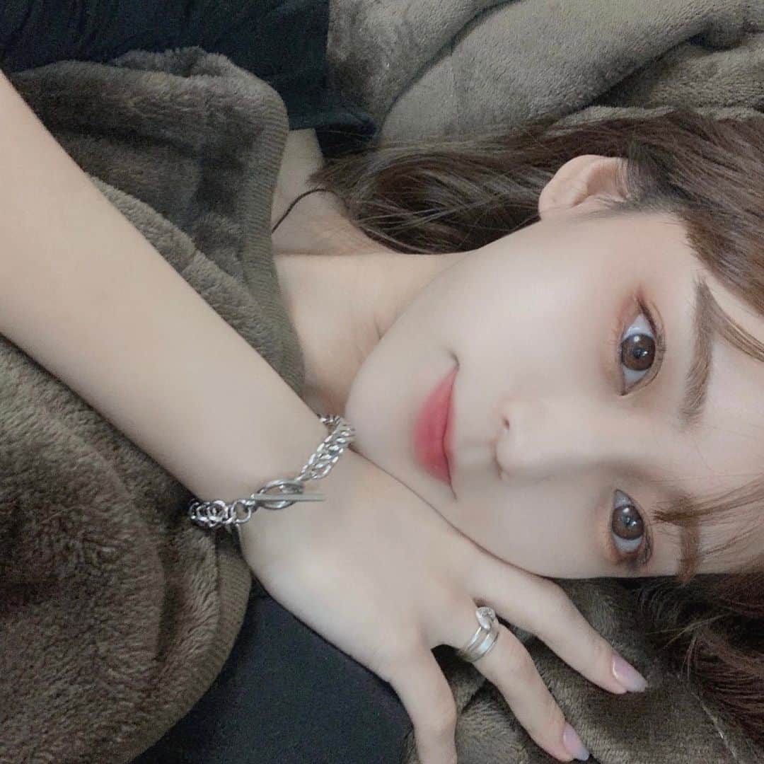 寺本月夜のインスタグラム：「오늘도 고생햇어요:) #셀피」