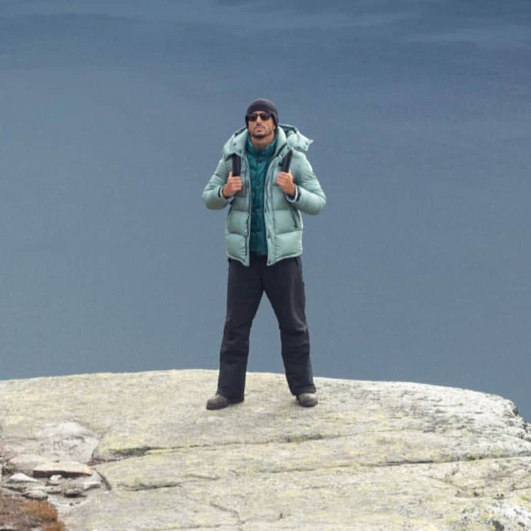 ブラウアーさんのインスタグラム写真 - (ブラウアーInstagram)「The modern man's lifestyle is a challenging run to discover if he's able to overcome his own limits. We follow @marcoferri5 during his travel in Norway to see what's next. #Blauer #Blauerusa #FallWinter2021 #CrossingNorway」1月7日 21時45分 - blauerusa
