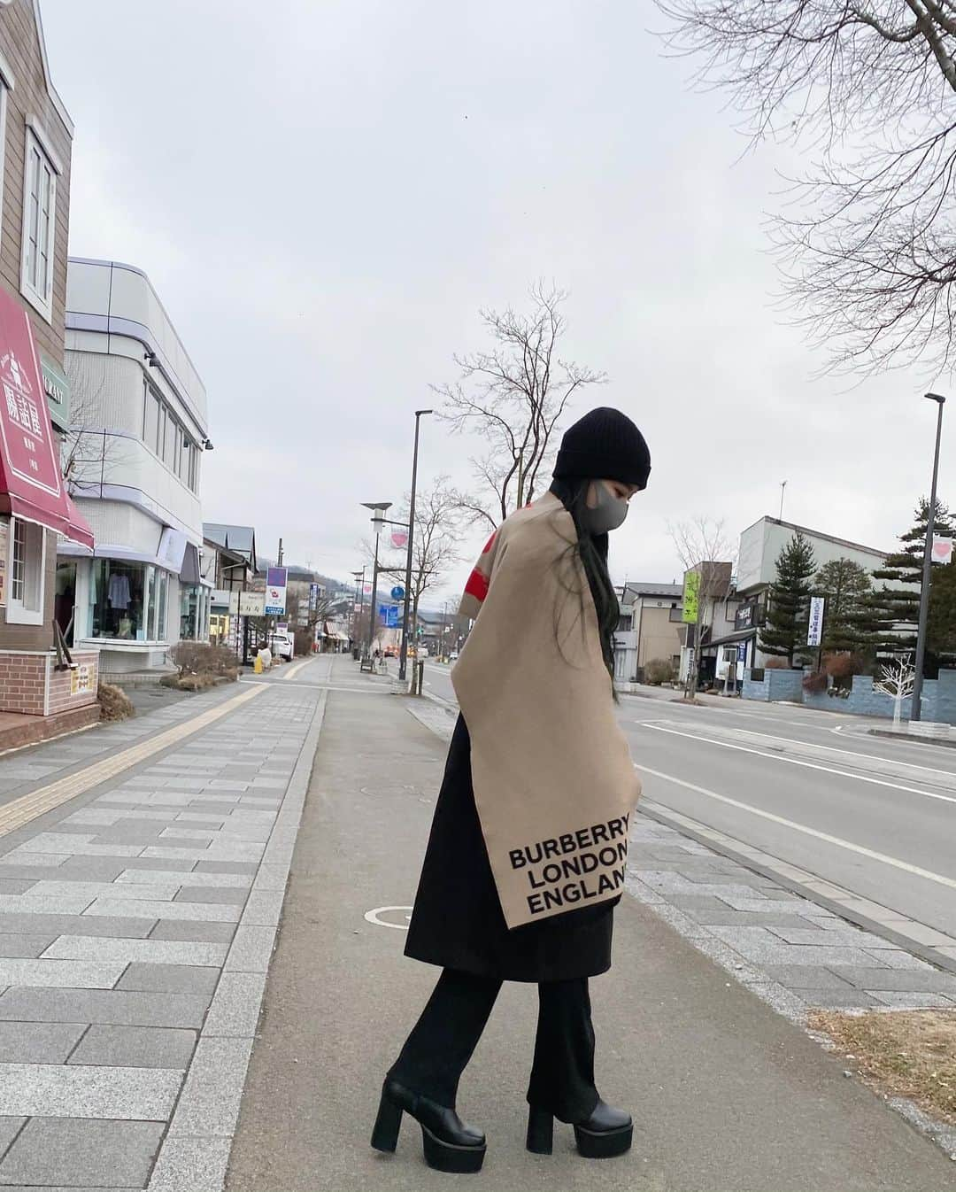 Hinaさんのインスタグラム写真 - (HinaInstagram)「@burberry 🤍」1月7日 21時45分 - hina_faky