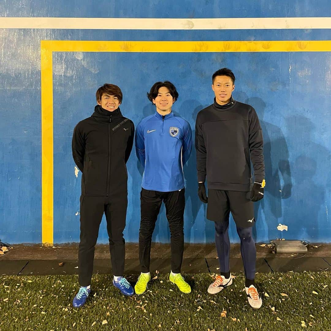 池田樹雷人のインスタグラム：「初蹴り⚽️ . . #2021 #三菱養和 #瀬古樹 #畚野直柔 #池田樹雷人」