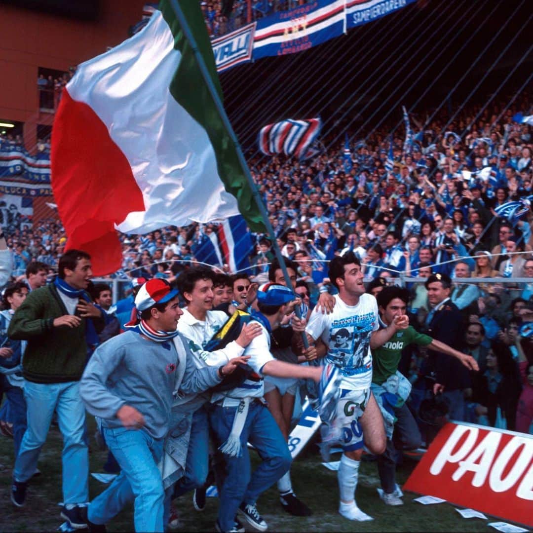 のインスタグラム：「Buona #FestadelTricolore! 🇮🇹  #LaNostraFavola.」