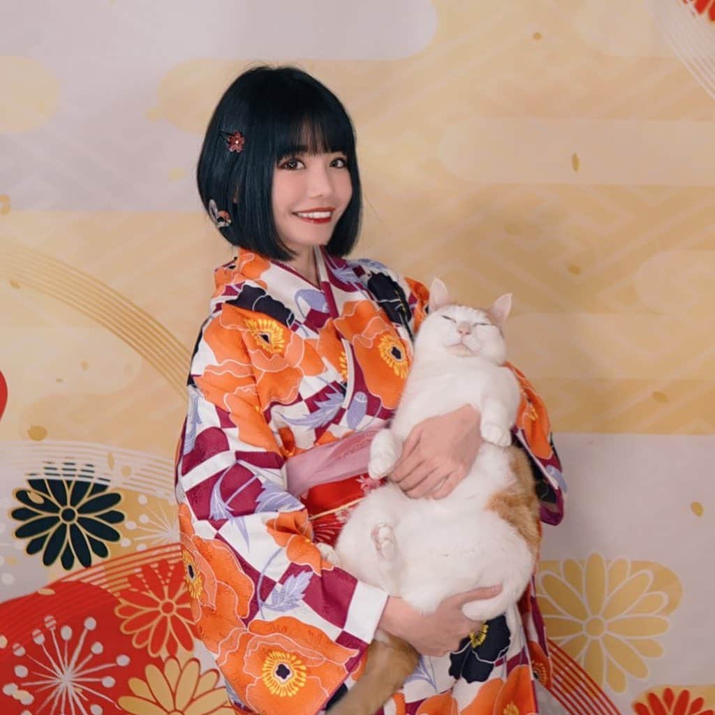 美環さんのインスタグラム写真 - (美環Instagram)「あけましておめでとうっ！！🍊🤸🥳ぷぴー 今年も宜しくね〜(*´艸｀*)🙏🙆」1月7日 22時11分 - mikan_1216