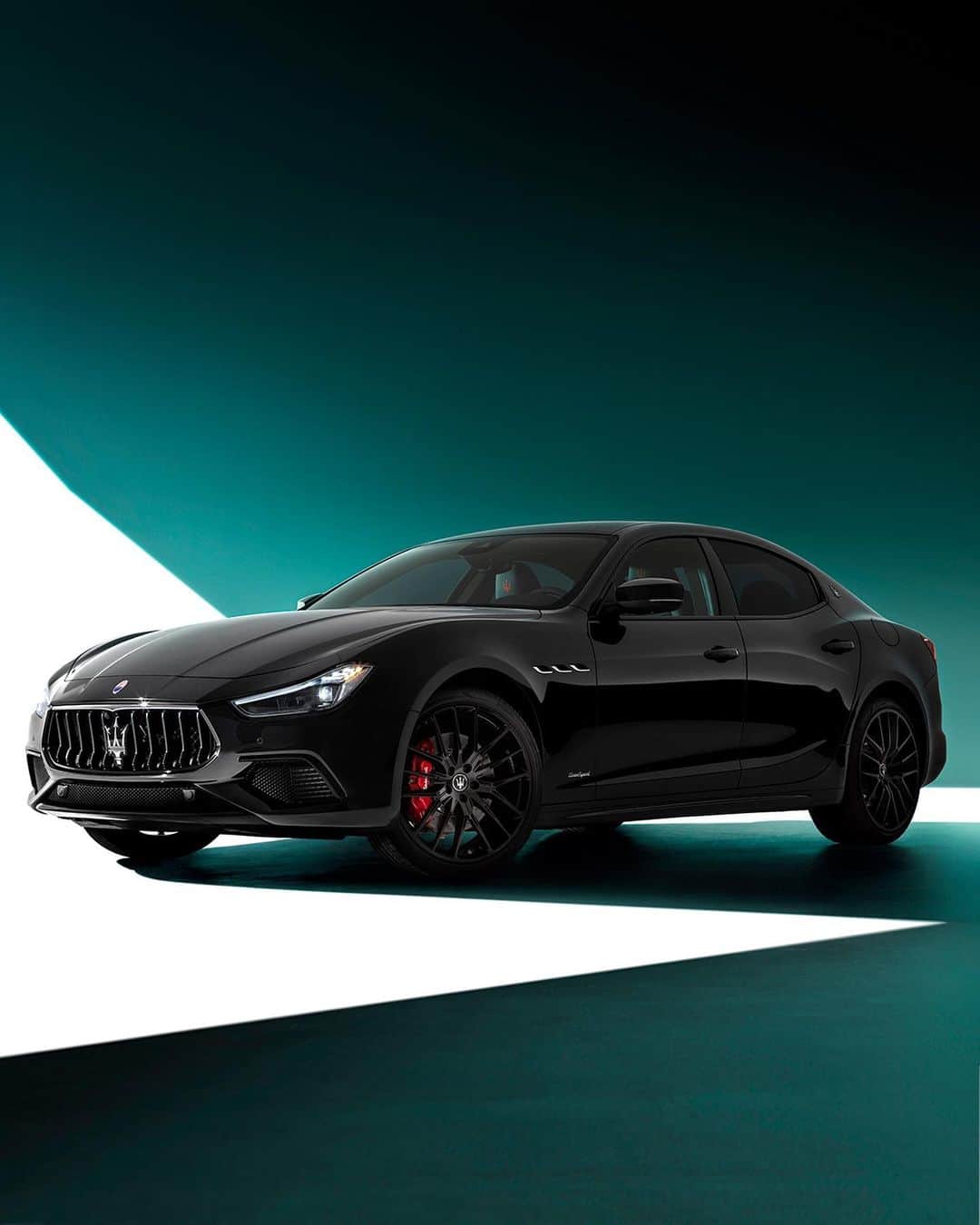マセラティさんのインスタグラム写真 - (マセラティInstagram)「Dare to be you. Step into the audacious world of #Maserati. #MaseratiGhibli」1月7日 22時21分 - maserati