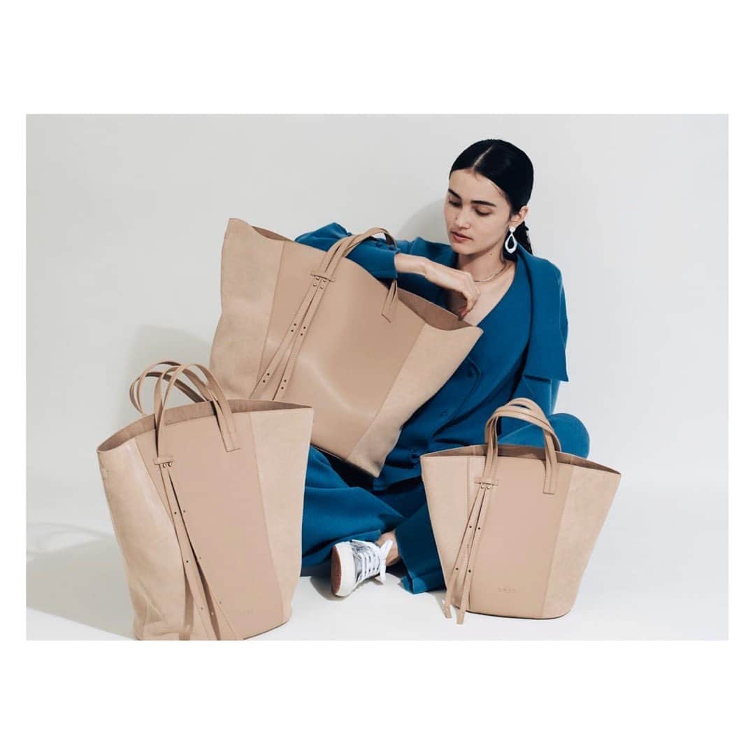 のインスタグラム：「@h.v.f.n のSALE始まりました🙌🏻 是非この機会に見てみてください❤︎  #hvfn #sale」
