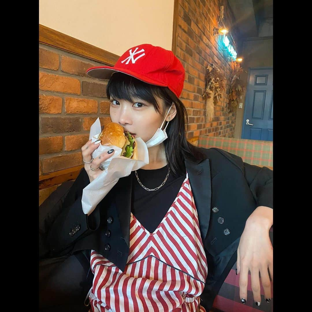 老月ミカさんのインスタグラム写真 - (老月ミカInstagram)「i need this...🍔🍔🍔 七草粥は忘れてました❣️」1月7日 23時17分 - oreo.oreo.m