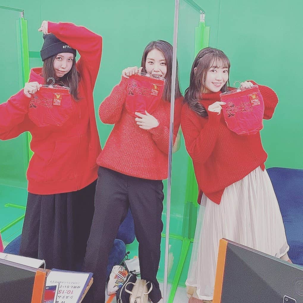 のインスタグラム：「緊急事態宣言でちゃったけど、次1月24日のTIPSTAR大丈夫かしら？、、、 #グラビアアイドル #グラドル #コスプレイヤー #cosplay #japanesegirl #gravure #photogravure #shooting #撮影 #撮影会  #むちむち  #お尻 #お尻フェチ #followme #hip #競泳水着 ##Instagramjapan #portrait #portrait_shots  #Japaneseculture #instaportrait  #instagood #被写体  #写真撮ってる人と繋がりたい  #脚フェチ #Anime #game」