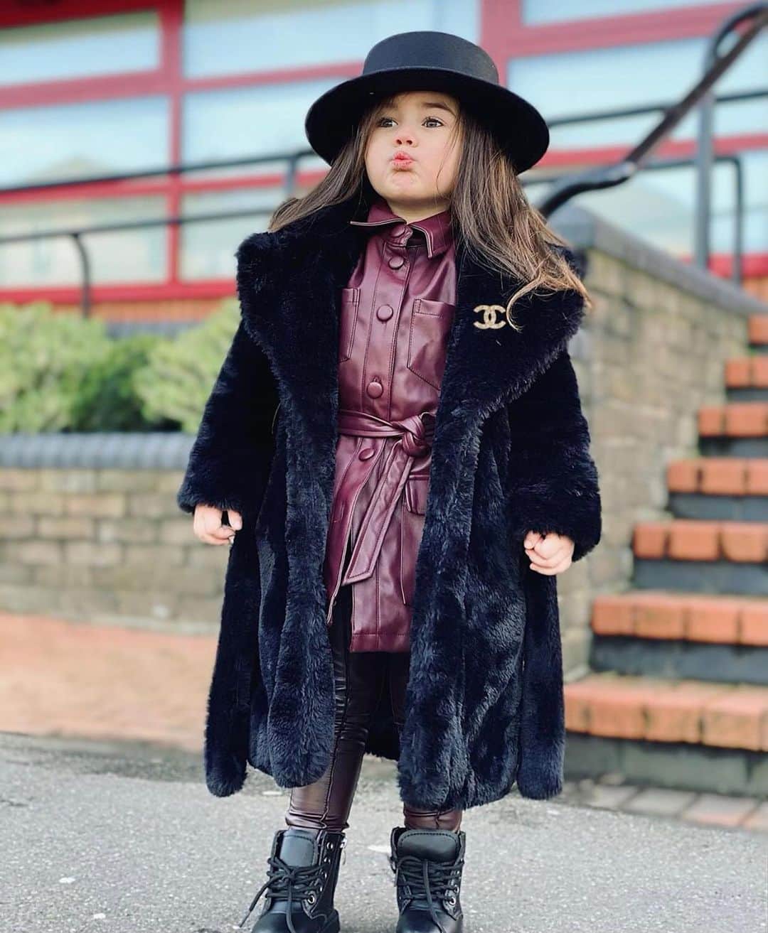 Kidz Fashionのインスタグラム：「❤️ by @sorenna_fashionista #kidzfashion」