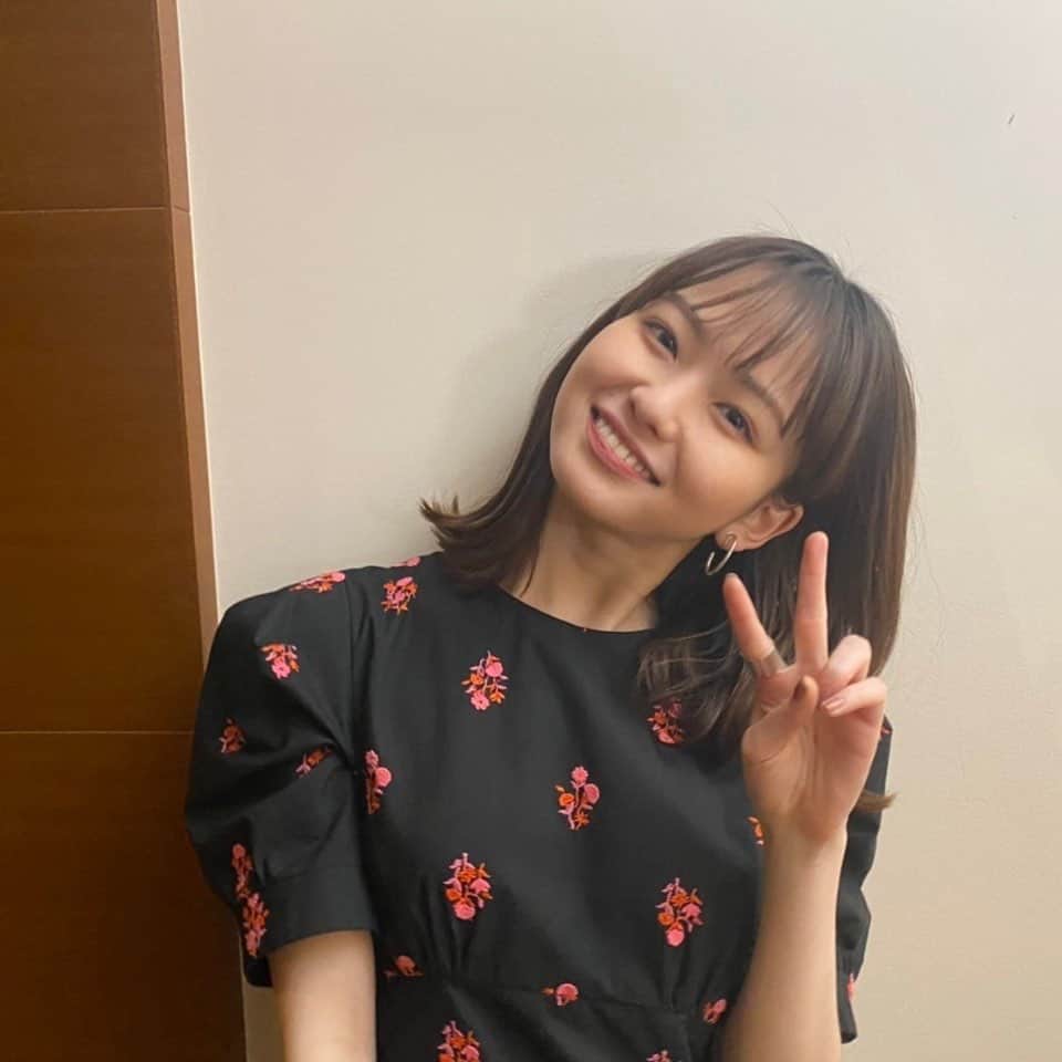 山田杏奈のインスタグラム：「20歳になりました！ いつも周りで支えてくれるすべての人に感謝です。☺️ これからも精進していきます。 どうぞよろしくお願いします！」