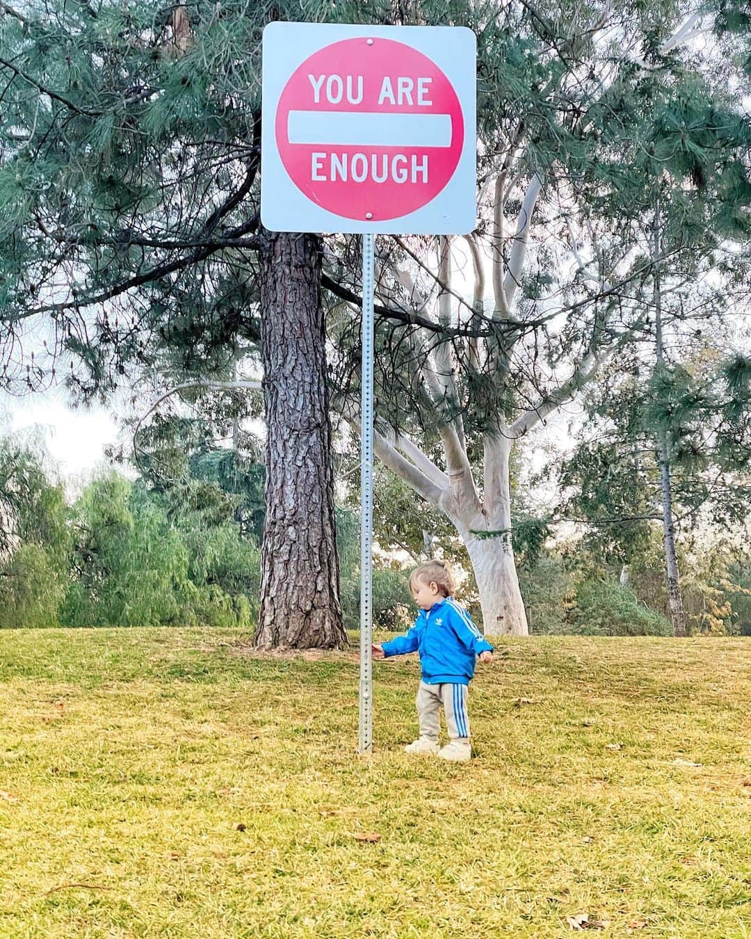 カミーユ・グアティのインスタグラム：「Just breathe and remember “You Are Enough”.   Anyone else feel like they need to turn off the news and get lost in a park today?」