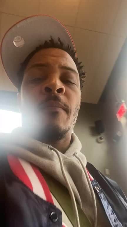 T.I.のインスタグラム：「@usorelsenow ✊🏽  #MindOurBlackAssBusiness  #LetTheWhitesFight」