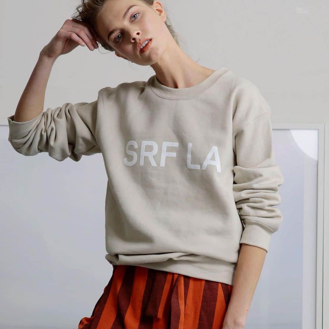 ハイディメリックのインスタグラム：「#srfla restocked in the creamy beige you love.  We call it sand. HEIDIMERRICK.com」