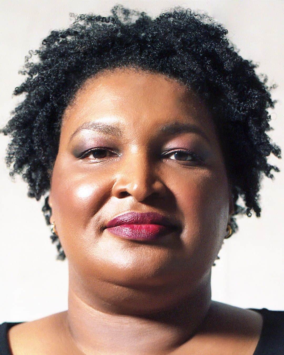 Harper's BAZAARさんのインスタグラム写真 - (Harper's BAZAARInstagram)「“In a democracy, our ability to select those who speak for us comes from the right to vote,” @StaceyAbrams told @JanelleMonae in our September 2020 issue. “We’ve spent 230 years trying to reclaim the promise that was in our Declaration of Independence, this promise of equality.” Abrams and many fellow organizers led tireless efforts to register Georgian voters, helping the Democratic Party gain control of the Senate this week. At the link in our bio, we’re taking a look back at Abrams’s years-long history of fighting voter suppression and injustice.   Photographer: @wulf.bradley Fashion Editor: @Menamorado  Makeup: @theiqueen」1月8日 3時41分 - harpersbazaarus