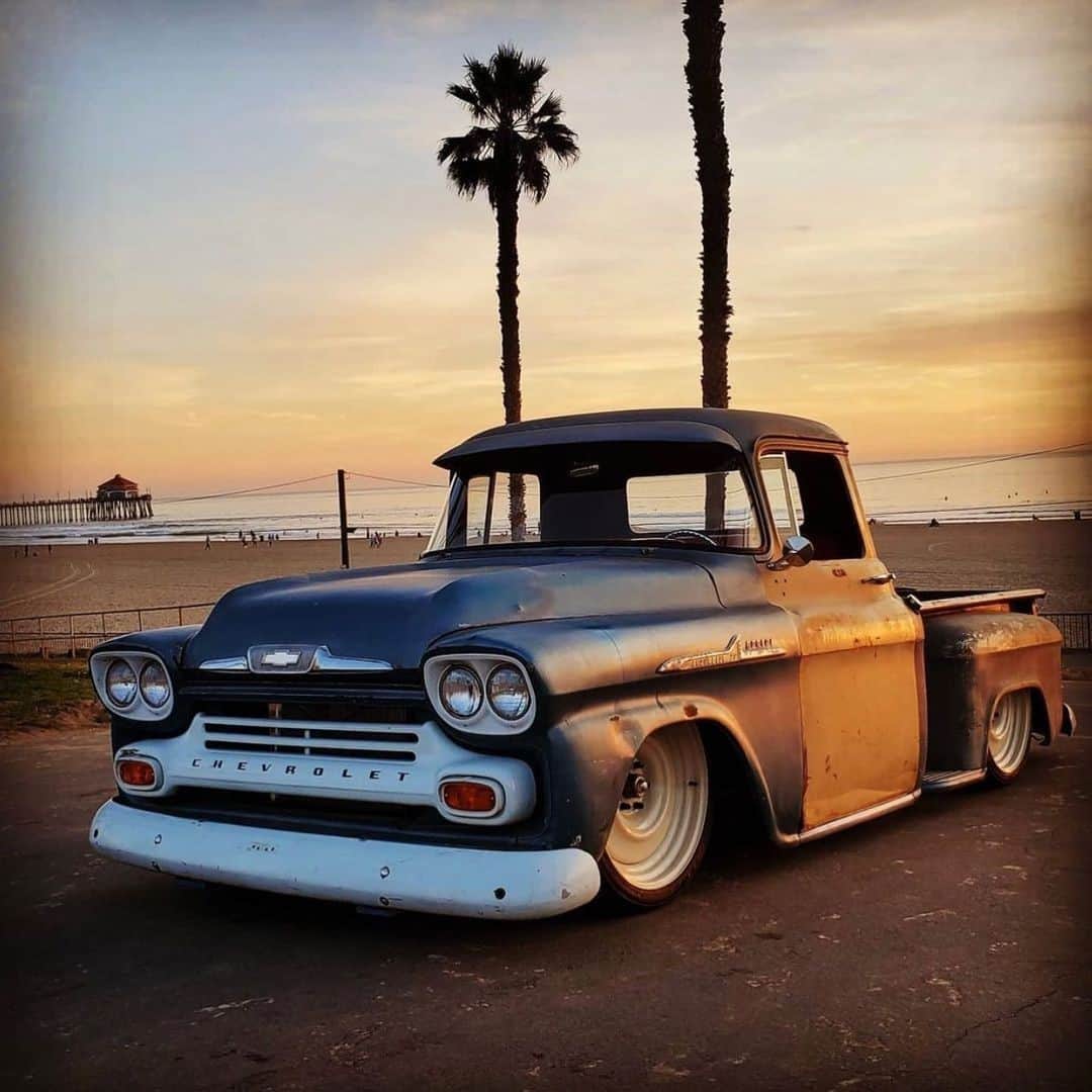 Classics Dailyさんのインスタグラム写真 - (Classics DailyInstagram)「#ClassicsFeature _____ 1959 Chevrolet C10. Owner: @speedparker _____ #classiccar #musclecar #americanmuscle #hotrod #protouring #prostreet #restomod #classicsdaily #streetrod #streetcar #customcar #hotrods #streetrods #c10truck #c10 #chevrolet」1月8日 5時01分 - classicsdaily