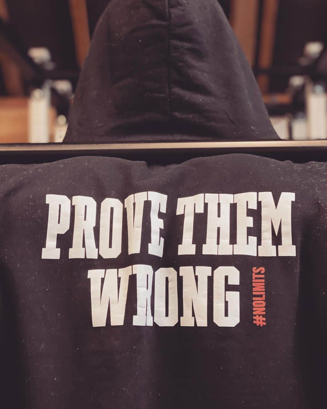 ウィリアム・フランクリン・ミラーさんのインスタグラム写真 - (ウィリアム・フランクリン・ミラーInstagram)「Got this hoodie recently and love it, but more importantly Mark @markormrod has such an inspirational story, go read about him. #nolimits #nl」1月8日 5時13分 - william.franklyn.miller