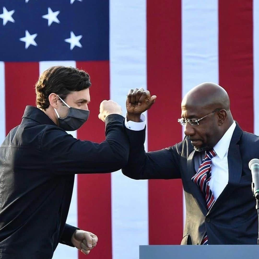 イマン・アブドゥルマジドさんのインスタグラム写真 - (イマン・アブドゥルマジドInstagram)「In the meantime congratulations to @jonossoff @raphaelwarnock #GeorgiaVictory」1月8日 6時01分 - the_real_iman