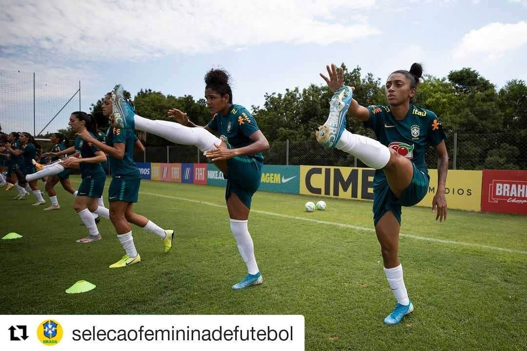 サッカー ブラジル代表チームさんのインスタグラム写真 - (サッカー ブラジル代表チームInstagram)「Vamos, meninas! 💪💪  #Repost @selecaofemininadefutebol ・・・ Seleção Brasileira Feminina realizou mais um dia de trabalho em Viamão. Bola rolando sob o comando da técnica Pia Sundhage! 💪🇧🇷⚽ ⠀ Fotos: @lucasfigfoto / CBF」1月8日 6時14分 - cbf_futebol