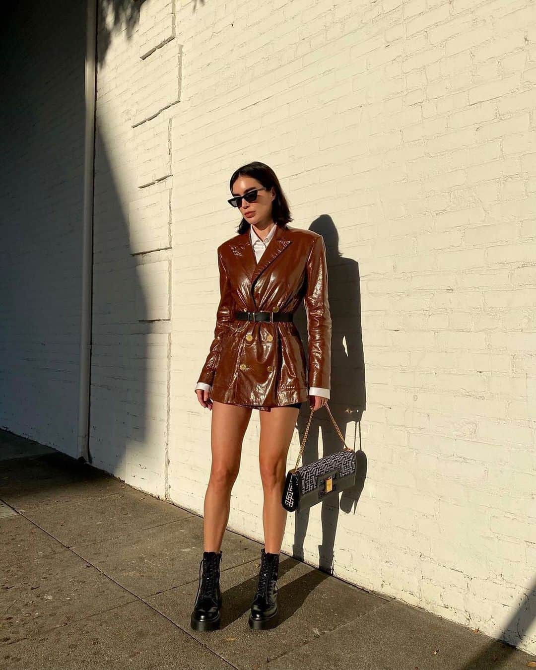 バルマンさんのインスタグラム写真 - (バルマンInstagram)「A-MAZE ME Find your way through the couture labyrinths from the PB monogram of the #BALMAIN1945 bag. Spotted in LA, @brittanyxavier styled hers with a #BALMAINFW20 leather jacket.  #BALMAINARMY」1月8日 6時51分 - balmain