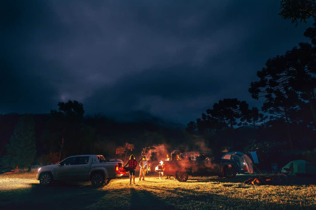 Volkswagen do Brasilさんのインスタグラム写真 - (Volkswagen do BrasilInstagram)「Viu essa foto e ficou com vontade de acampar? A gente aqui também 😎. Se a aventura for no campo, já sabe, né? Vá de Amarok. #Amarok #VWBrasil」1月8日 7時02分 - vwbrasil