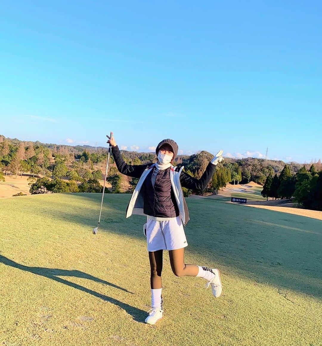 笠原美香さんのインスタグラム写真 - (笠原美香Instagram)「⛳️💕 強風だったし バンカー地獄だったけど やっぱゴルフは楽しいのです😆  #ゴルフ #ゴルフ女子 #ゴルフ初心者 #golf」1月8日 7時12分 - mika.k419