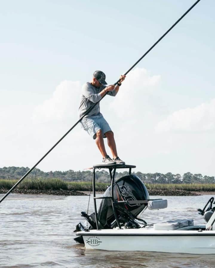 Costa Sunglassesのインスタグラム：「"I have a ton of respect for the guides who make their living fishing the floods up North...with 6+ foot tides, timing is literally everything. While extremely beautiful, they are equally unforgiving and will claim victims without apology." - @captbennyblanco 📷 : @haydendobbins #SeeWhatsOutThere #BornOnTheWater」