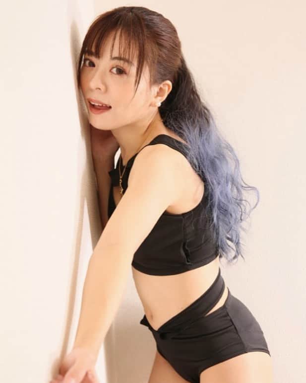 及川愛未のインスタグラム：「http://www.topqueen.jp  #topqueen #壁紙 #ダウンロード #会員#レースクイーン #グラビア #エンターテイメント #roundgirl #model #shooting #毎週２回更新 #タンキニ #black  #サロンモデル #ウェディングモデル #ブライダルモデル #bridalmodel  #ポートレートしま専科  #ポートレート  #photography  #写真  #写真好きな人と繋がりたい  #写真撮るの好き人と繋がりたい  #portraitmodel  #東京カメラ部  #ファインダー #ファインダー越しの私の世界  #アザーカット #goodmorning #followme ‪ ‬」