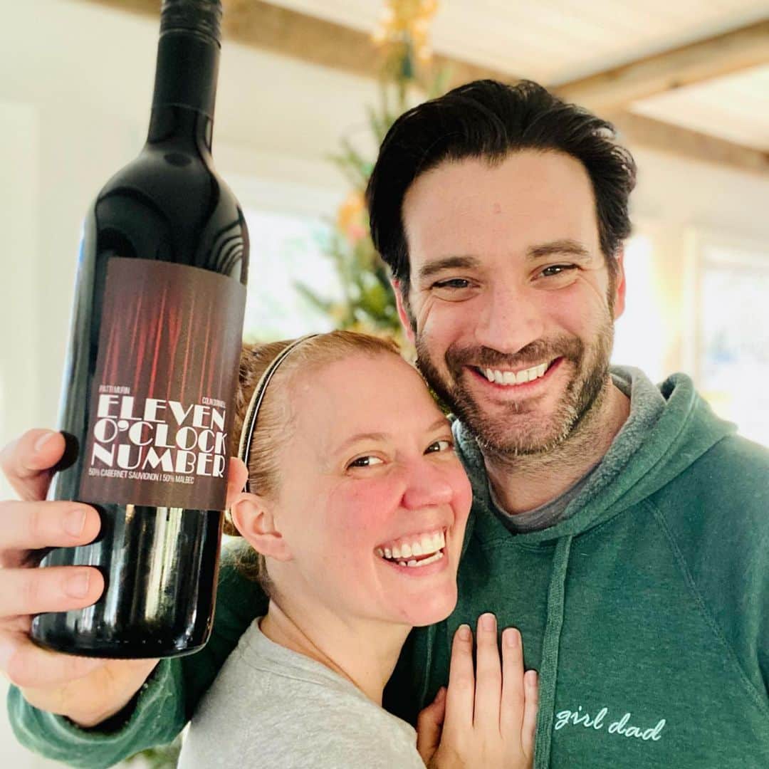 コリン・ドネルのインスタグラム：「🍷🍷🍷🍷🍷 Introducing Eleven O’Clock Number! 🍷🍷🍷🍷🍷 @pattimurin and I have looked forward to collaborating with @nockingpoint for a long while so when @stephenamell & @andrewnharding called to say they wanted to create a wine that would benefit the theater community we love so dearly, we were beyond excited. A portion of proceeds from this wine will benefit three wonderful organizations: @theactorsfund,  @blacktheatreunited and also @projectals (in honor of the amazing Rebecca Luker). 🍷🍷🍷🍷🍷 This Sunday January 10th at 8pm EST Patti and I will be hosting a game night along with a gaggle of Broadway and TV friends and wine lovers! So grab your glasses and head to the link in my bio to get you ticket for what’s sure to be a fun night to further benefit these great causes!  🍷🍷🍷🍷🍷 #gamenight #wine #broadway #arrow #newwine #nockingpoint」