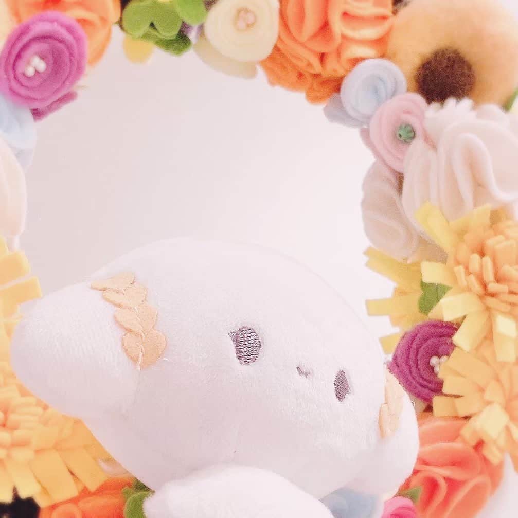 こぎみゅん（サンリオ）のインスタグラム：「2021年がスタートしたみゅん･･⭐︎ またいつも通りのペースで焦らずがんばるみゅん･･！  みんなにおしらせだみゅん⭐︎ 来週水曜日、1/13(水) 18:30〜 2021年さいしょのLINELIVEを配信するみゅん･･♪ いつもよりスタート時間がはやいみゅん･･！ みんな、予定空けておいてみゅん･･ ♡ https://live.line.me/channels/3744841/upcoming/15725122  #サンリオ #キャラクター #小麦粉の妖精 #こぎみゅん #sanrio #character #cogimyun #2021 #LINELIVE」