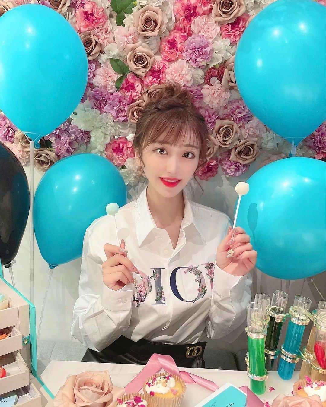 伴かなみのグルメインスタ