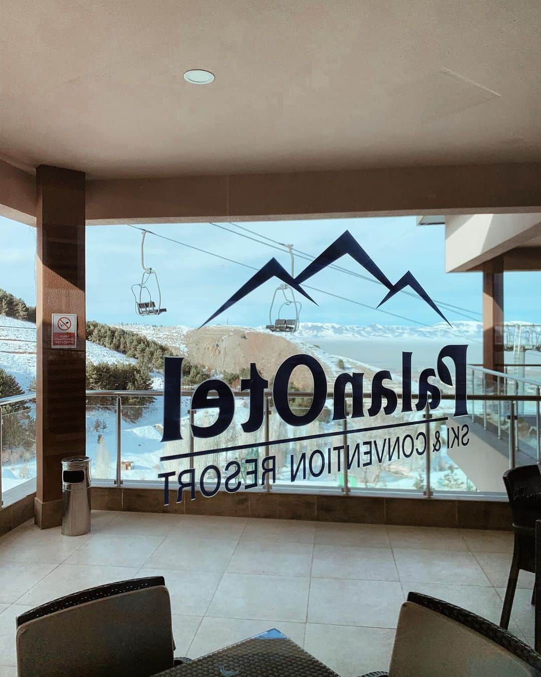 ズザンナ・ヤカボスのインスタグラム：「🏔〽️」