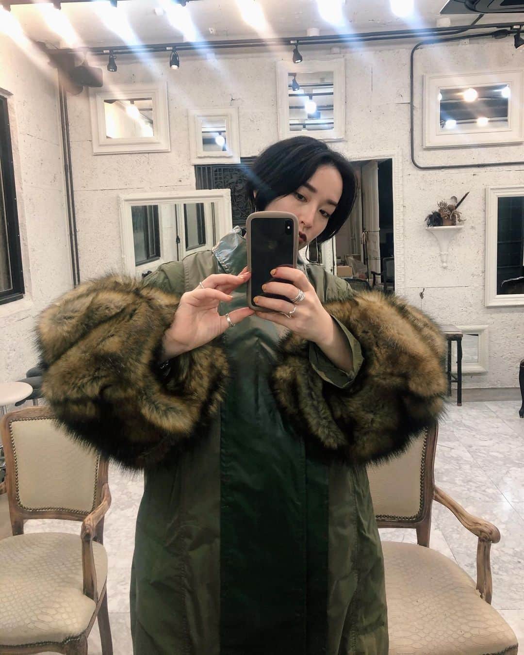 のインスタグラム：「﻿ strong sleeve 🐻﻿ ﻿  ﻿ ﻿」