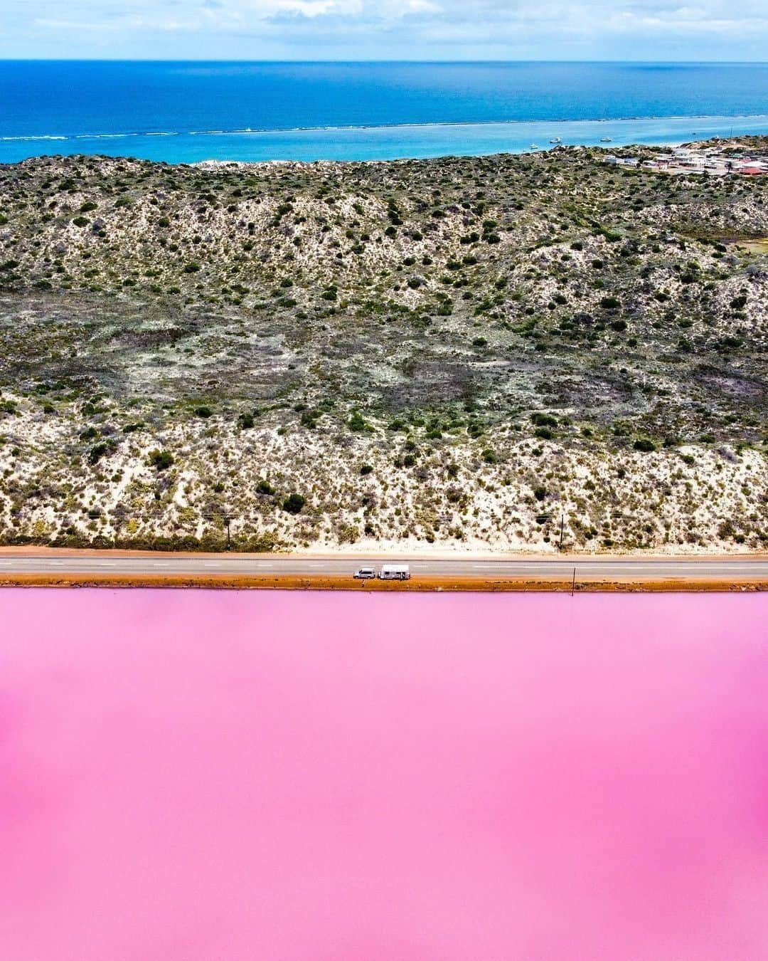 Australiaさんのインスタグラム写真 - (AustraliaInstagram)「Perfectly pink 💕 We’re not sure of anyone who wears the colour quite as well as the dreamy #huttlagoon, captured here by @tribegonetravelling. The lagoon changes colour from bright bubblegum pink, to lilac and red, depending on the season and the time of day, but it always promises to be Instagrammable. You’ll catch this extraordinary sight on the drive between #PortGregory and #Kalbarri on @australiascoralcoast. If you visit between July and September you’ll get the added bonus of witnessing the @westernaustralia countryside blanketed in wildflowers 🌼 #seeaustralia #holidayherethisyear #thisisWA #australiascoralcoast」1月8日 19時00分 - australia